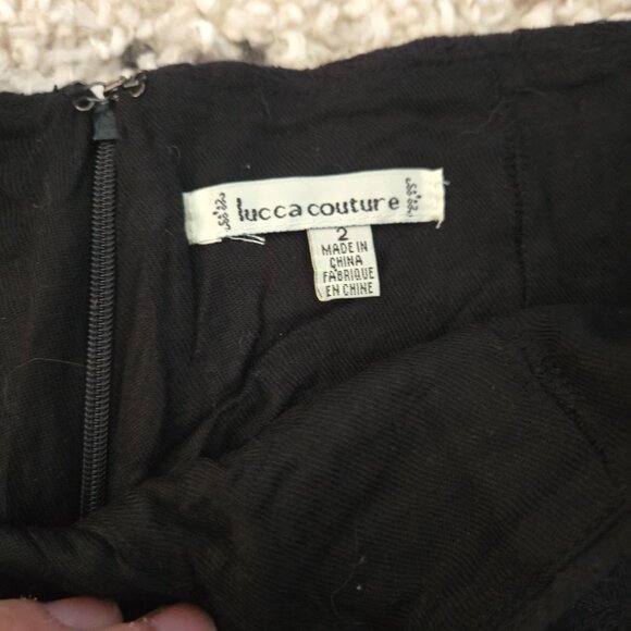 Lucca Couture Black High-Waisted Textured Shorts Size 2 - Picture 2 of 2